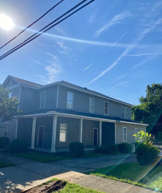 Foto del edificio - 522 E Tuscaloosa St