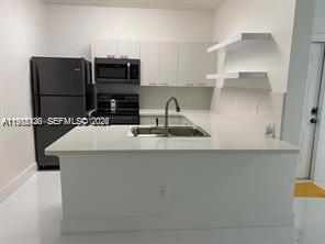 Foto del edificio - 18328 NW 68th Ave