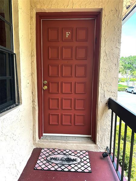 Foto principal - 9278 Vista Del Lago