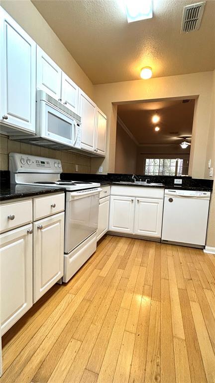 Foto del edificio - 4988 NW 43rd Ave