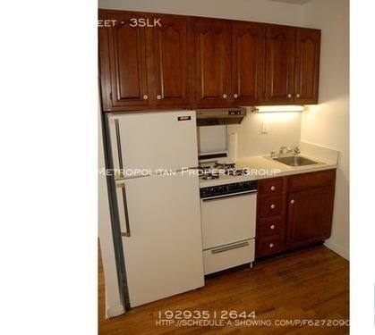 Building Photo - bedroom in New York NY 10013