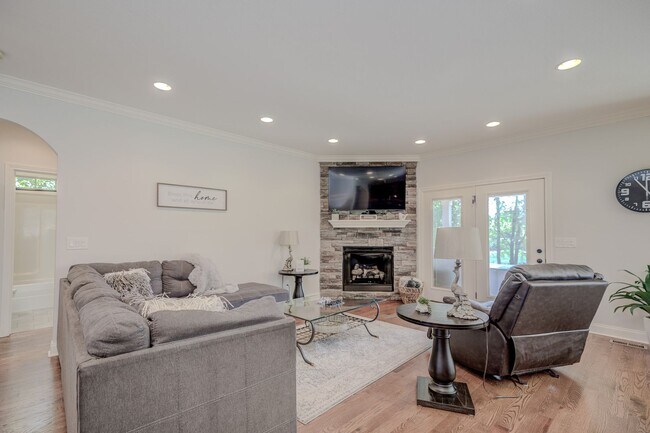 Foto del edificio - Fully Furnished, Short Term Rental, 1 Month Mimimum