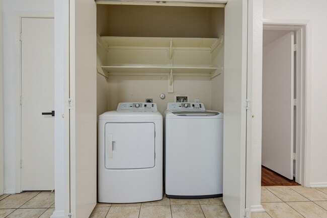 Building Photo - 11760 Jelicoe Dr