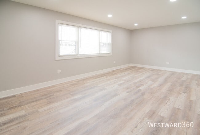 Foto del edificio - 6141 N Hermitage Ave