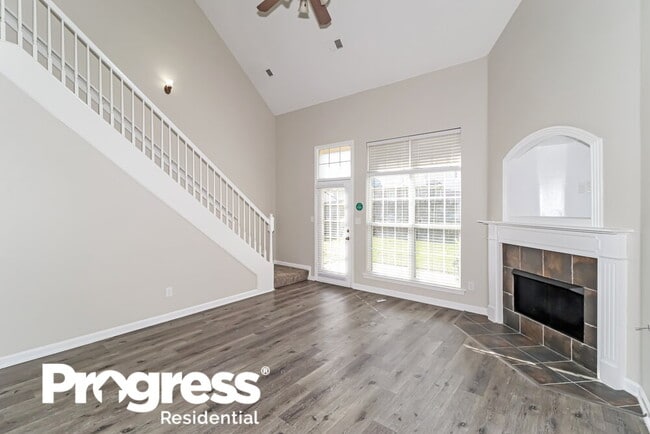 Foto del edificio - 4623 Tulip Bend Dr