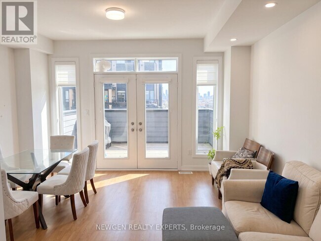 Photo du bâtiment - 97 Cornell Rouge Blvd