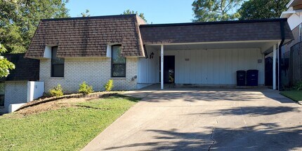 Building Photo - 5532 E 61st Pl