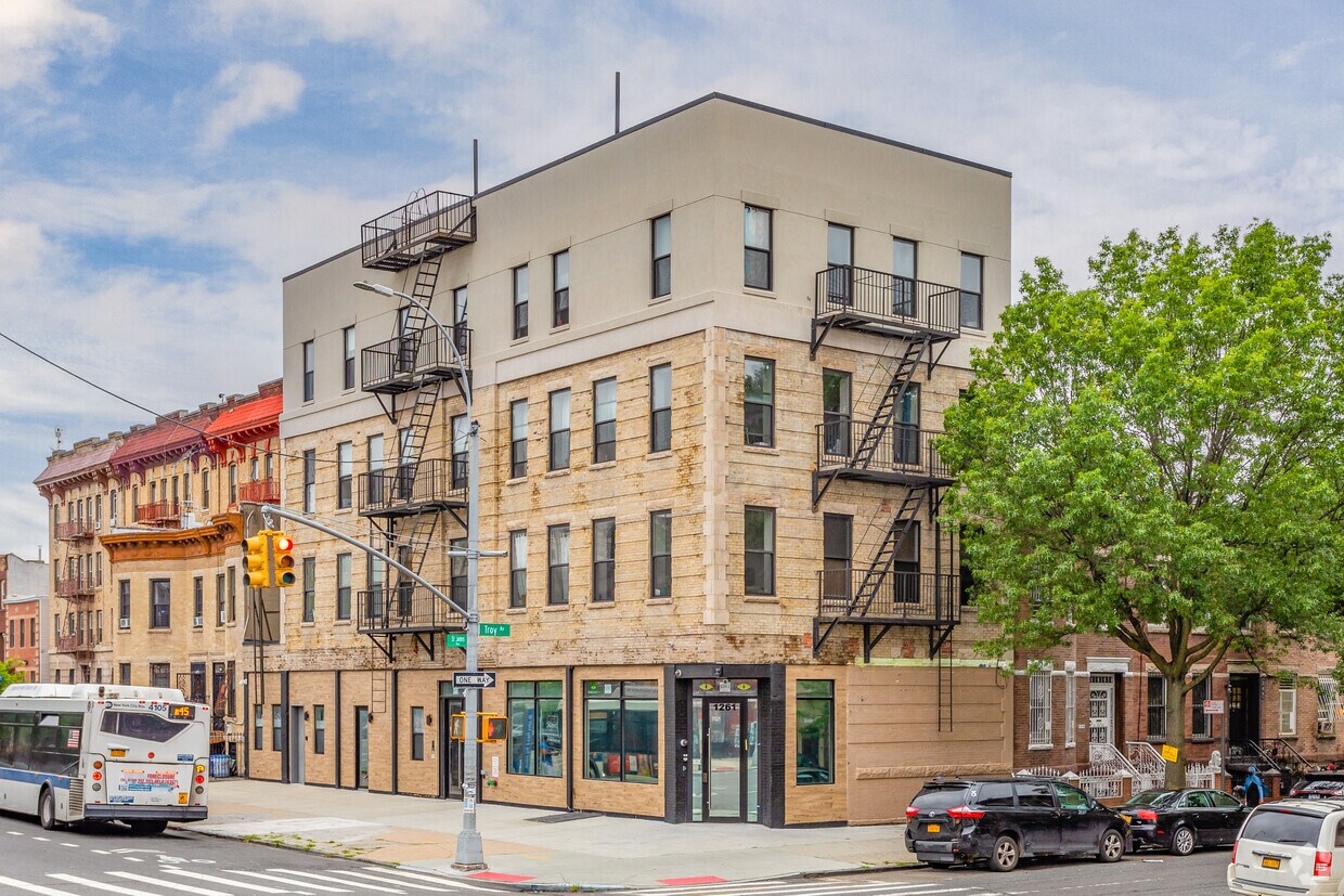 Primary Photo - 1259 Saint Johns Pl