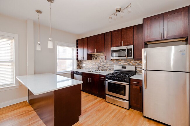 Foto del edificio - 3133 W Lawrence Ave