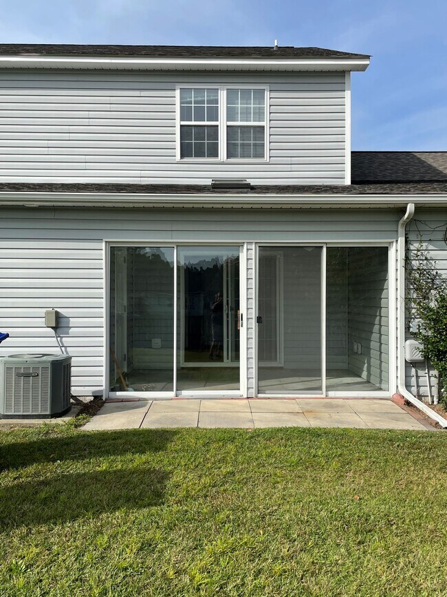 1003 Courtyard W Unit 1003, Newport, NC 28570 Condo for Rent in Newport, NC