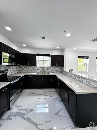 Building Photo - 11601 NW 89th St