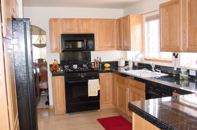 Building Photo - 5953 Twin Wash Square