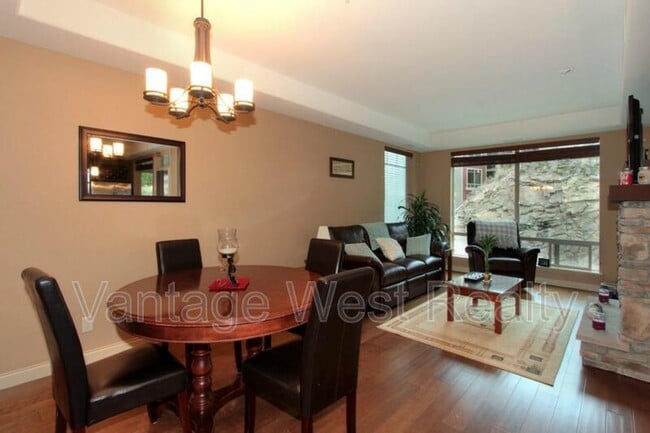 Photo du bâtiment - 2750-2750 Auburn Rd