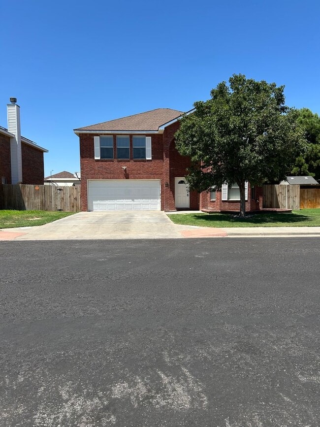 Building Photo - Spacious 4-Bedroom, 2.5-Bath Home in Plant...