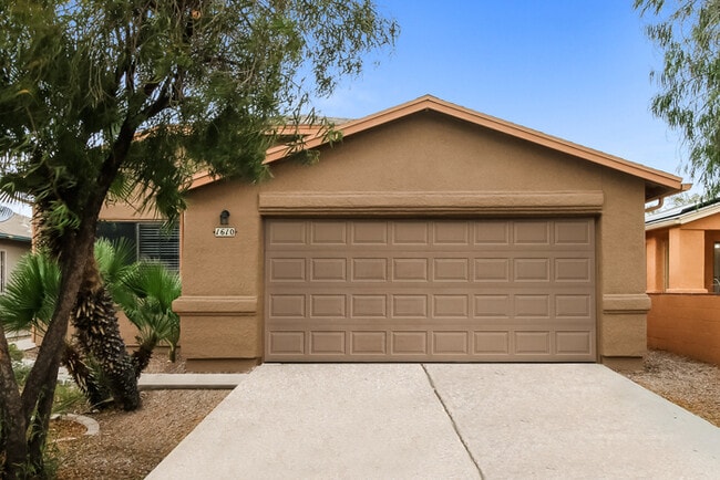 Building Photo - 1610 W Houchin Way