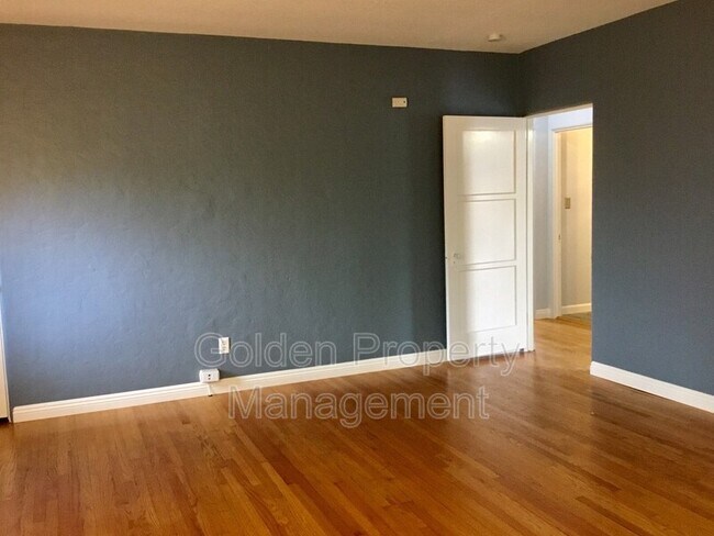 Foto del edificio - 4615 Esther St