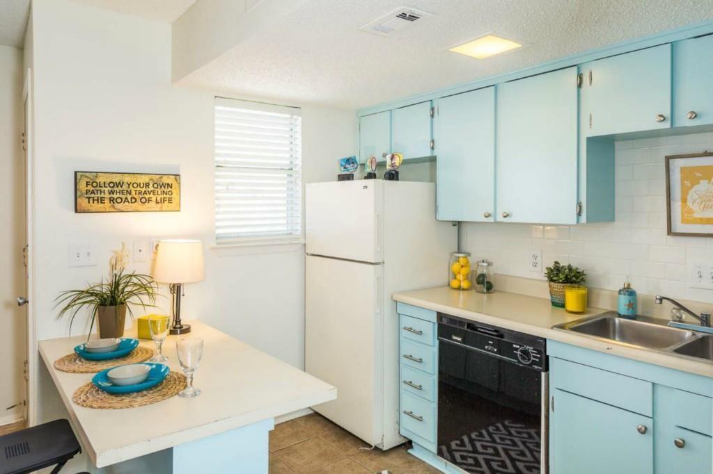 Foto principal - 3405 Helms St