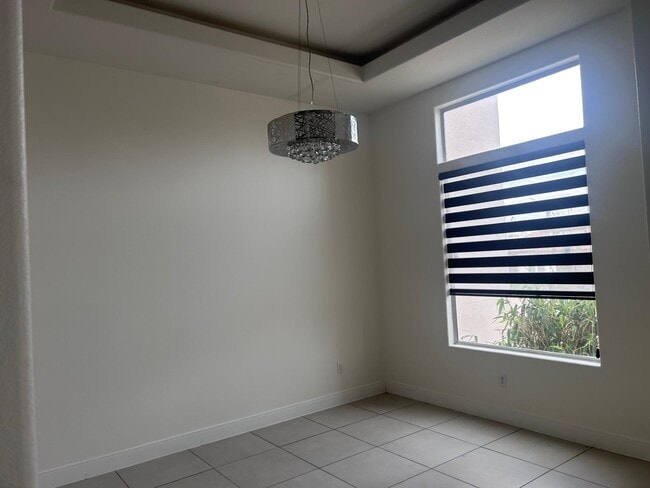 Building Photo - 2811 T.S Eliot Dr