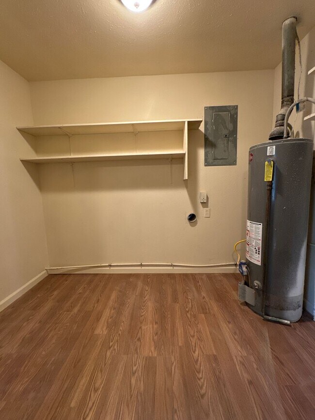 Building Photo - 3 bedroom in Monroe