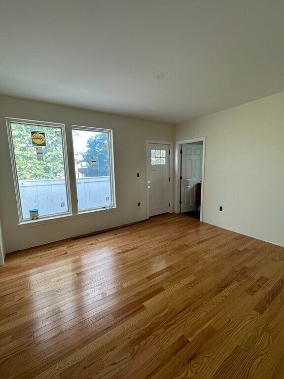 Foto del edificio - 171 Everett St