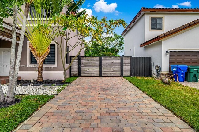 Foto del edificio - 23061 SW 114th Path