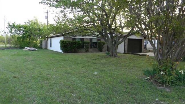 Building Photo - 11107 Golden Triangle Cir