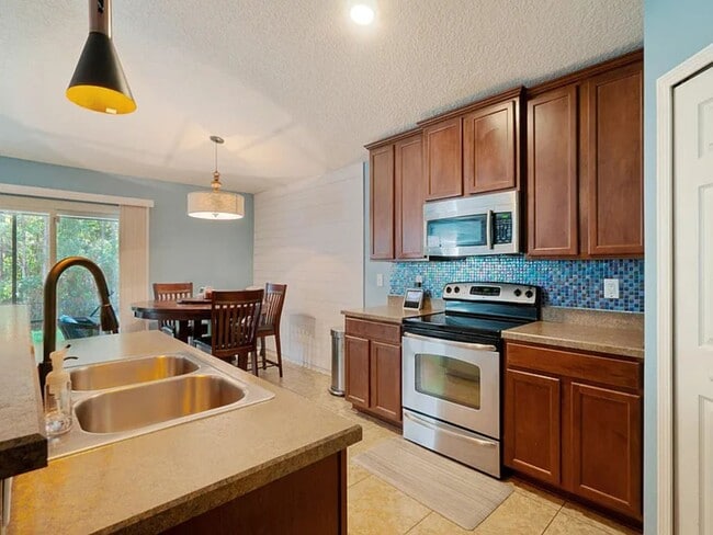 Building Photo - 15360 Spotted Stallion Trail