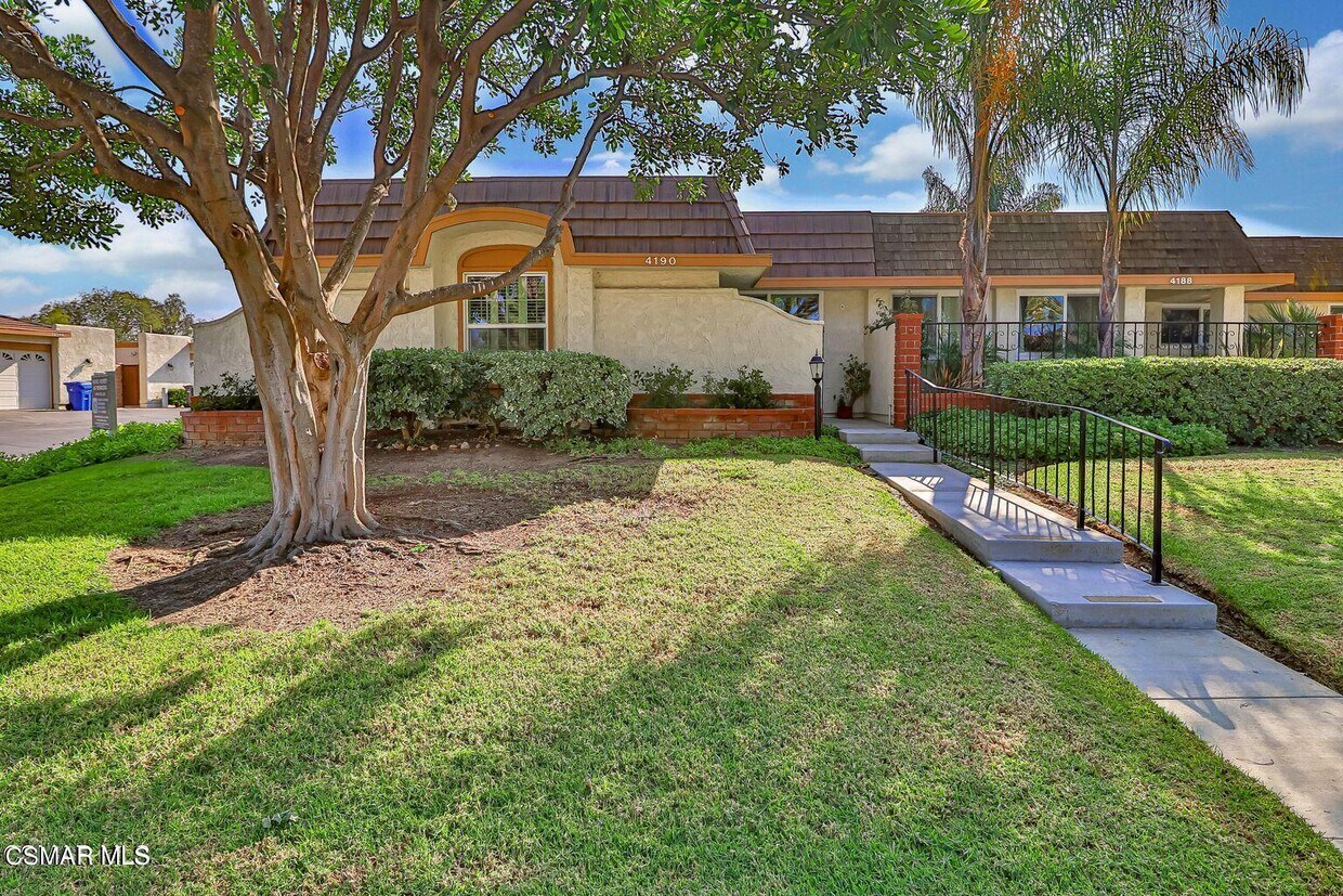 Primary Photo - 4190 Lake Harbor Ln