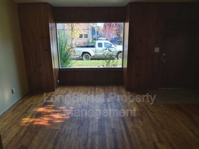 Foto del edificio - 624 NW 19th St