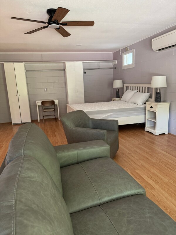 Foto del edificio - 1305 Green Cove Rd