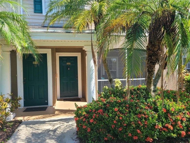 Foto principal - 8932 Manor Loop