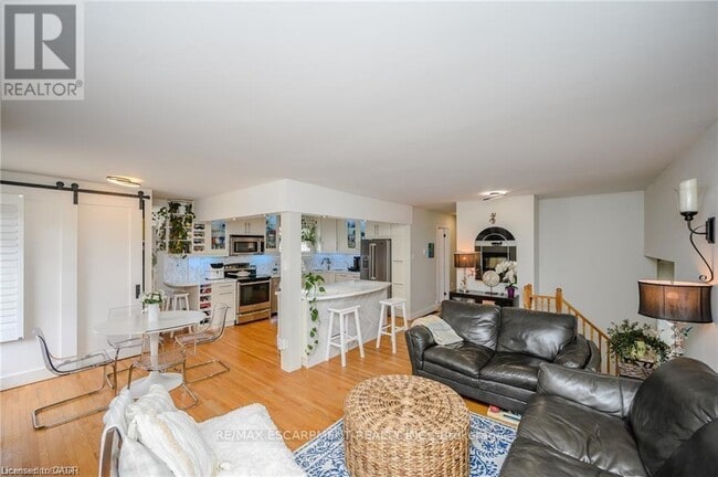 Photo du bâtiment - 551 Chamberlain Rd