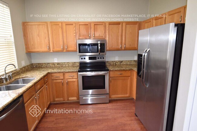 Building Photo - 15062 Oak Chase Ct