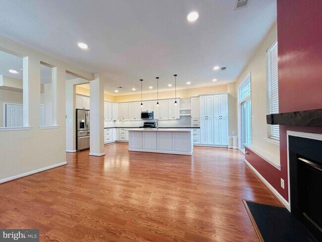 Building Photo - 8348 Middle Ruddings Dr