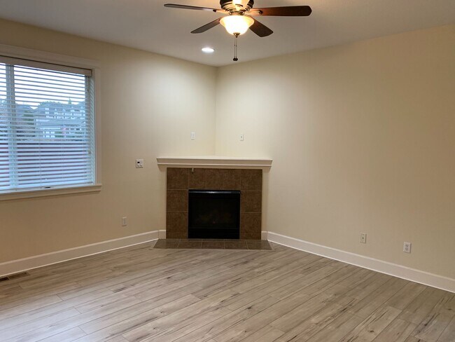 Foto del edificio - Charming 3-BR Felida Rental with Fenced Yard & Private Patio