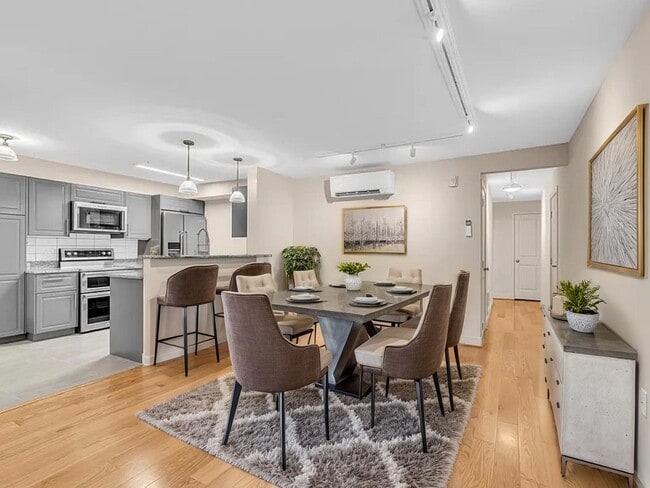 Building Photo - The Montana