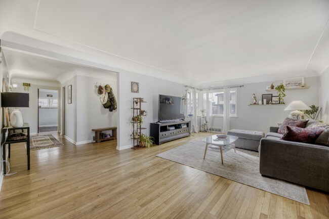 Photo - 2160 Osceola St House