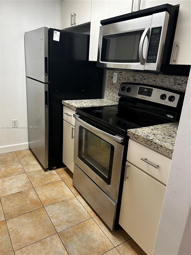 Building Photo - 6955 NW 186th St