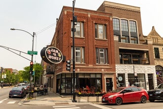 Building Photo - 958 W Webster Ave