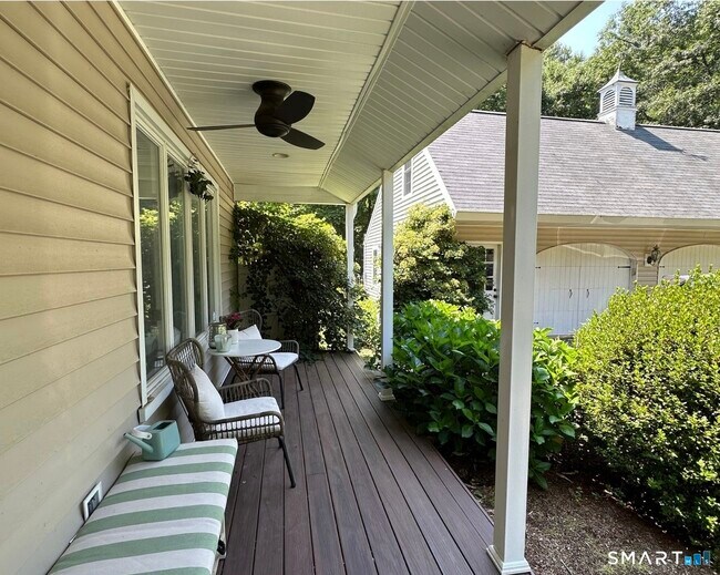 Foto del edificio - 11 Orchard Hill Rd