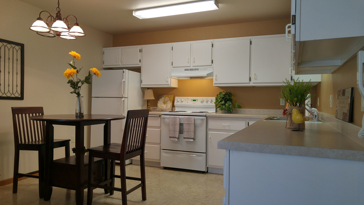 Kitchen - Hilltop Apartments