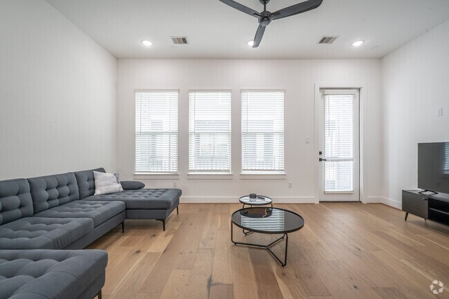 3 habitaciones, 3,5 baños - 172 m² - Sala de estar - Thornton Homes