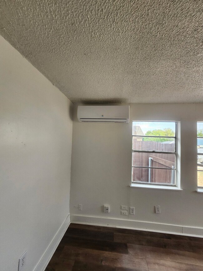 Foto del edificio - 912 SW 17th St