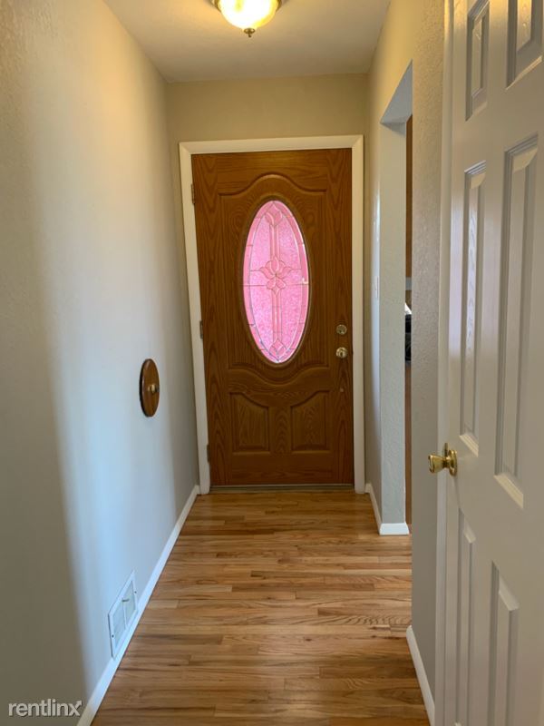 Foto del edificio - 5 br, 3 bath House - 132 Ithaca St