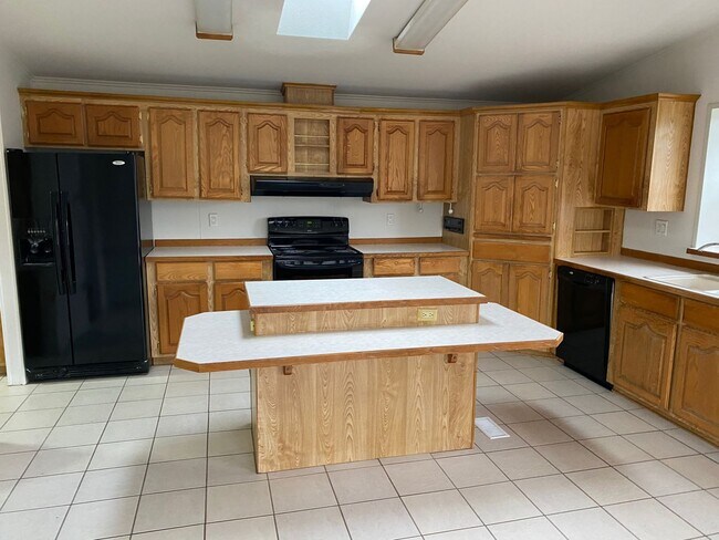 Photo - 2662 sf 3 bedroom home on one fully fenced...