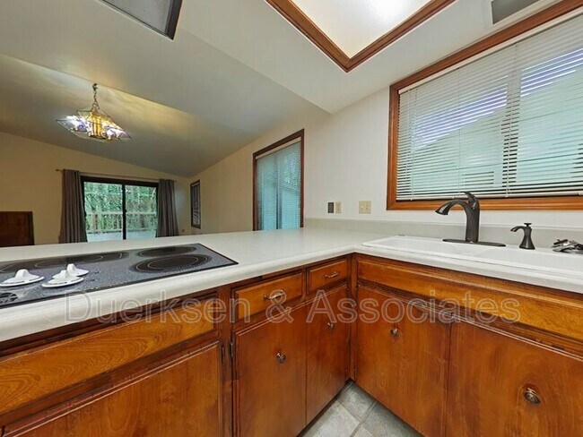 Foto del edificio - 6208 Nelson Pl SW