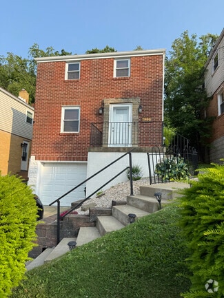 Building Photo - 4221 Tuxey Ave