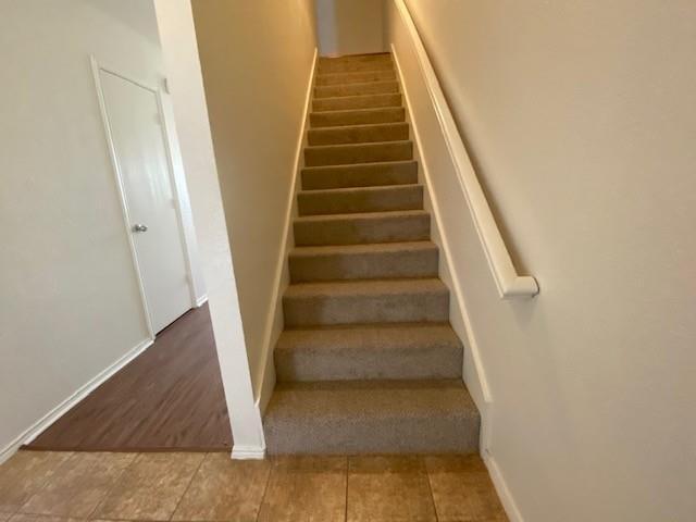 Building Photo - 10608 Many Oaks Dr
