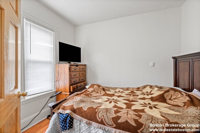 Building Photo - 78 Hillside St