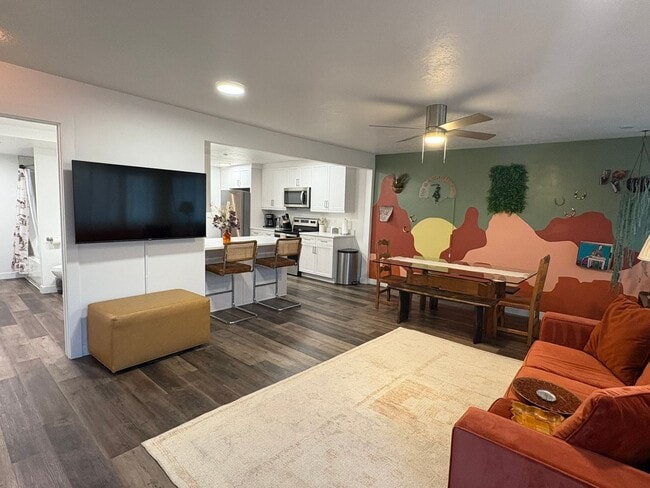 Foto del edificio - 380 Utah Ave